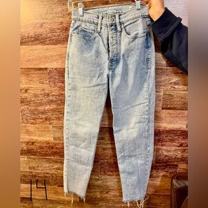 Old Navy, Ultra High Rise, Sky Hi Straight, Size 0, Buttonfly
#0014